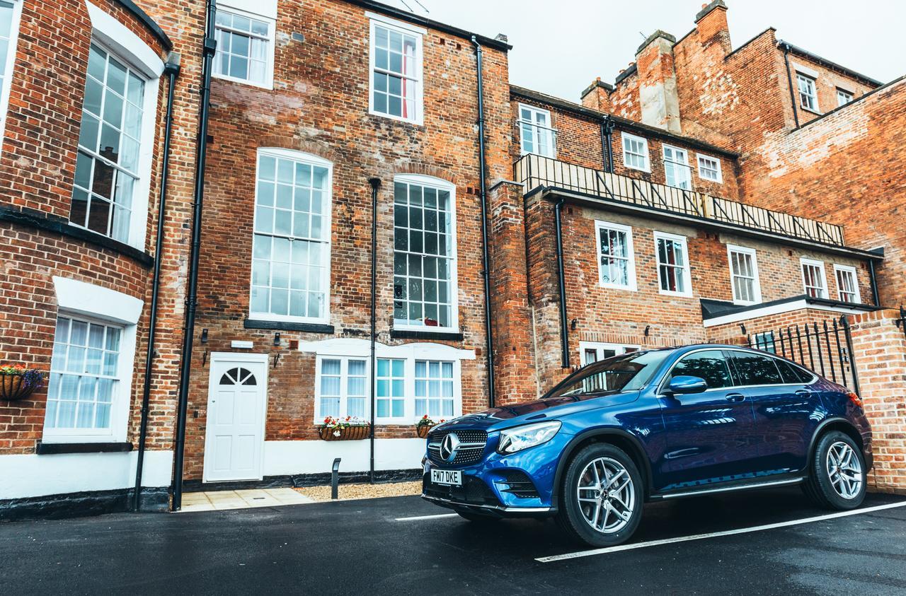 The Stay Company, Friar Gate Derby Bagian luar foto